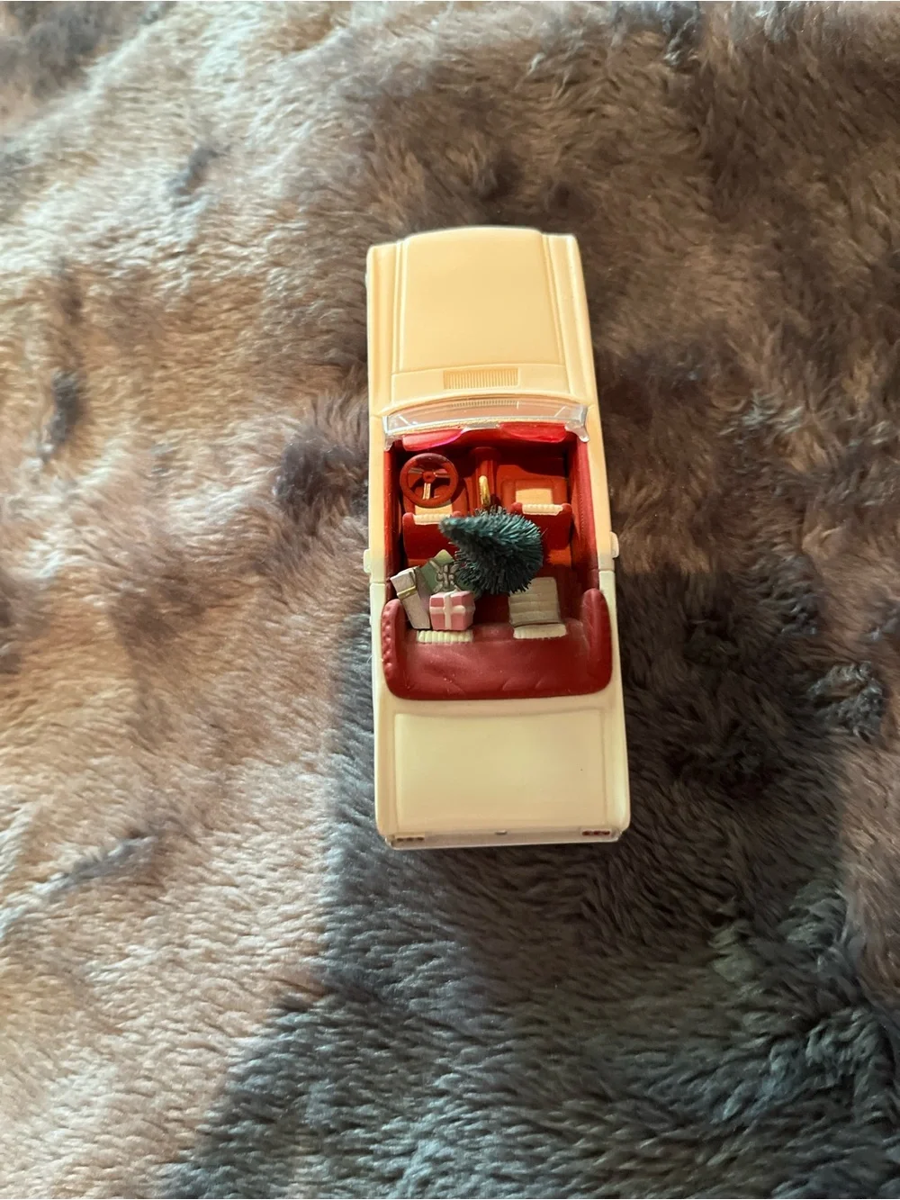 Hallmark festive keepsake